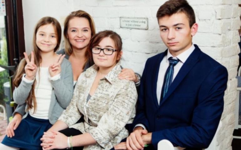 Anna Kucharska - Szczęśliwa mama na zastępstwie